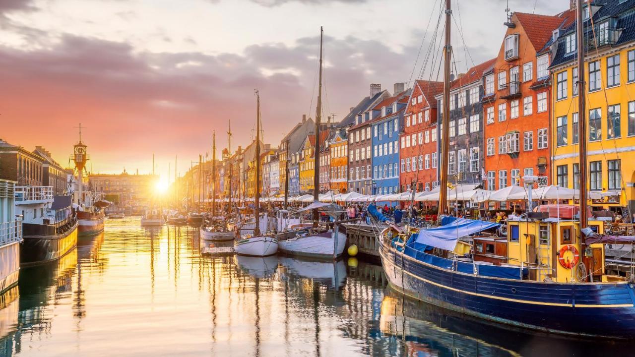Spacious Tivoli Gardens Apartment W 3 Bedrooms Copenhagen Luaran gambar